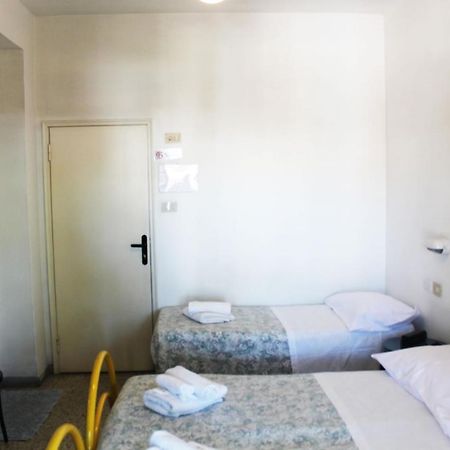 Hotel Elde リッチョーネ エクステリア 写真