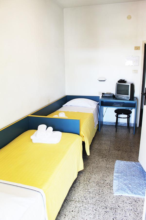 Hotel Elde リッチョーネ エクステリア 写真