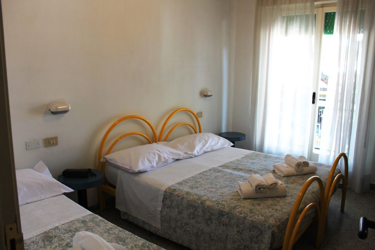 Hotel Elde リッチョーネ エクステリア 写真