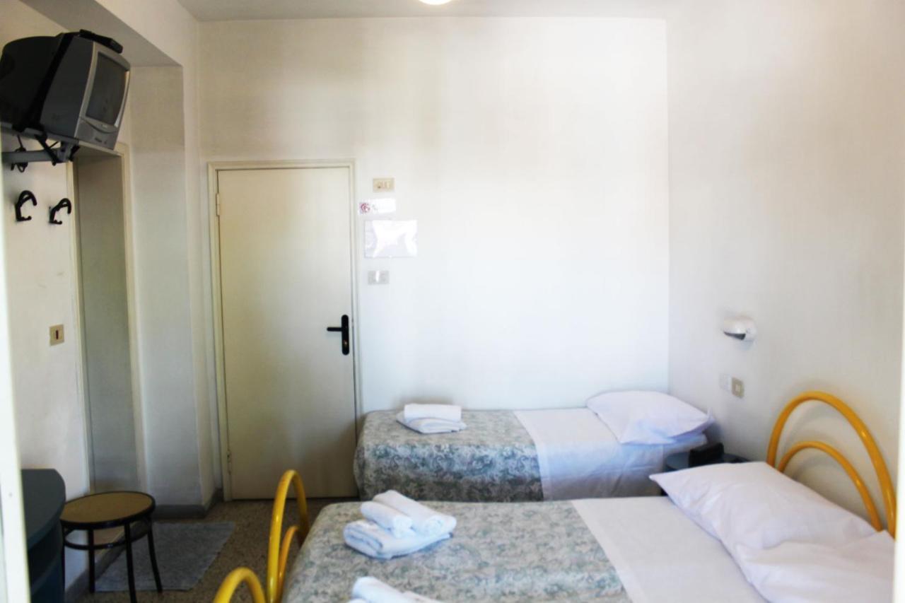 Hotel Elde リッチョーネ エクステリア 写真